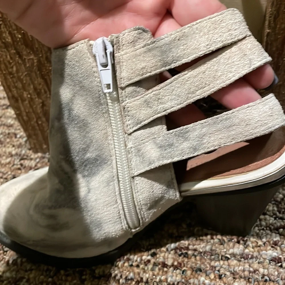 Jeffrey Campbell white and grey buckle booties